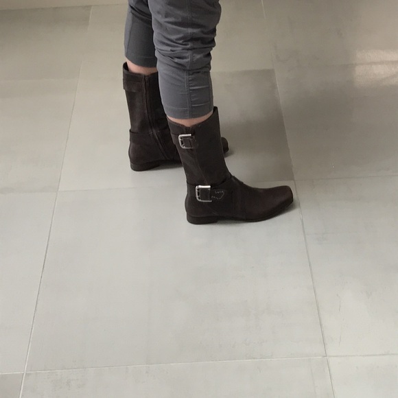 True Religion boots size 8B - Picture 6 of 17